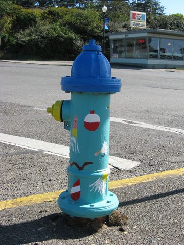 each side of this hydrant is different